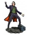 Figura  Joker Heath Ledger de 23 cm - Batman: El Caballero Oscuro